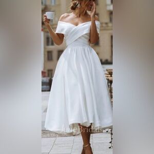 Off the shoulder beauty